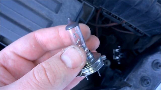 VW Passat CC замена лампочек ближнего света смотреть онлайн