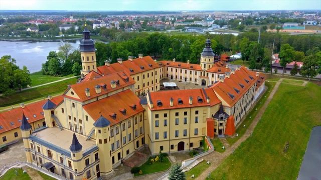 Величественный замок Беларуси, приезжайте в Несвиж смотреть онлайн