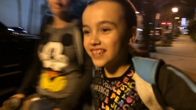 Моника попала в УРАГАН! смотреть онлайн