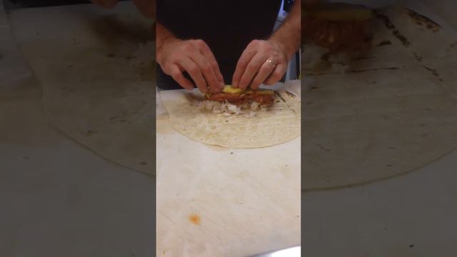 Fresh Tuna & Avocado Roll Demo смотреть онлайн