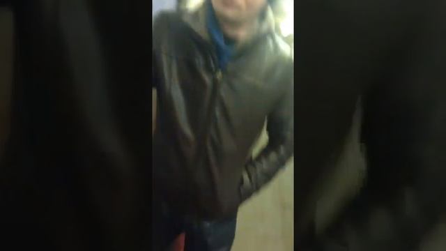 Даги встретили Венцеслава в метро смотреть онлайн