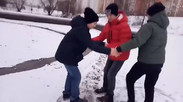 БЛОГ.Мой друг чуть не упал в пруд.ПРЫЖОК ВЕКА. смотреть онлайн