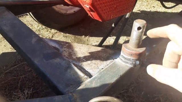 Отвал на трактор т 25 с поворотной лопатой._HD.mp4 смотреть онлайн