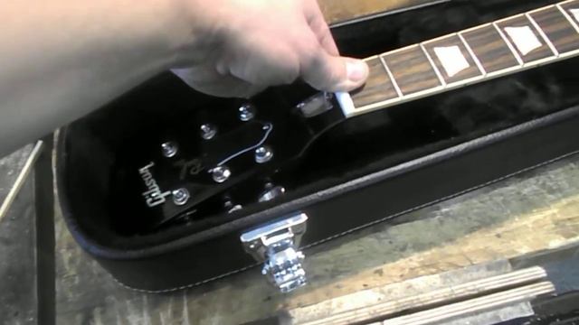 Кейс (футляр) для Gibson Les Paul смотреть онлайн