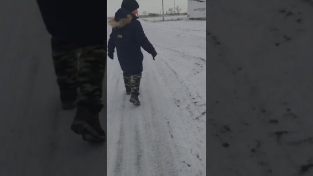 мы не засняли видео потому что у нас на холоде выключается телефон😤 смотреть онлайн