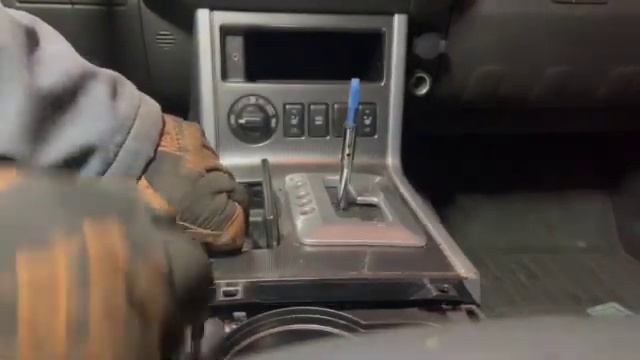 R51 Pathfinder Center console removal 2010 Nissan Pathfinder смотреть онлайн