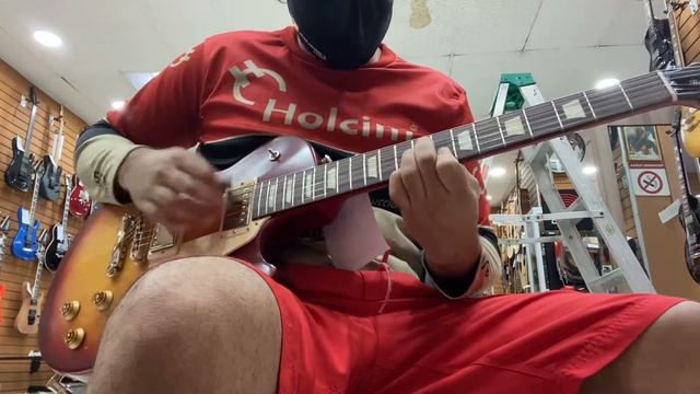 Not Levitating on a Les Paul Tribute смотреть онлайн