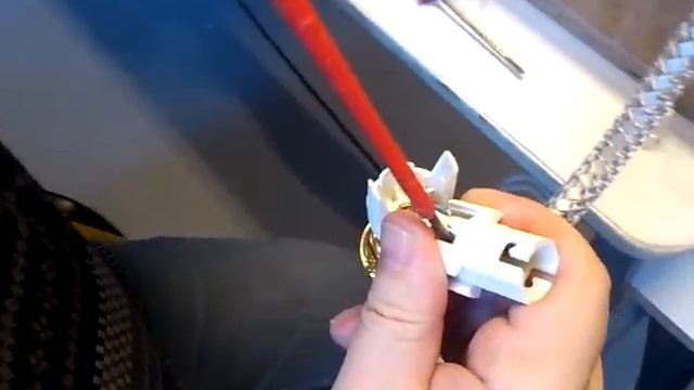 How to replace bayonet bulb holder смотреть онлайн