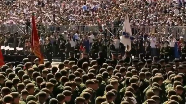 Супер песня 'Служить России суждено тебе и мне' Москва военный парад на Красной площади
