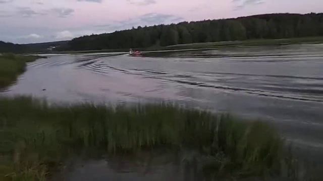 Килевая лодка с винтомоторной установкой Манёвр смотреть онлайн