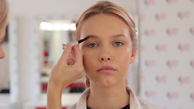 Макияж в школу, как краситься в школу? Ежедневный макияж в школу от профессионального визажиста. смотреть онлайн