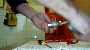 Шаровый кран, устройство,  какой стороной ставить.