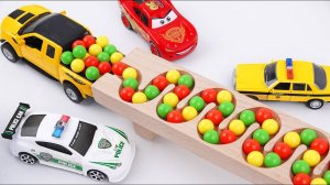 Гонка шариков волновой склон. Экскаватор, Мусоровоз, Самосвал, Скорая помощь, Ретро-грузовик