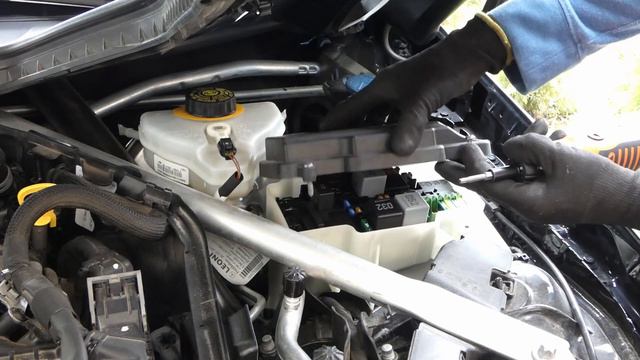 Mercedes-Benz Fuse Box Location and Diagrams C-Class C300 W205 W206 смотреть онлайн