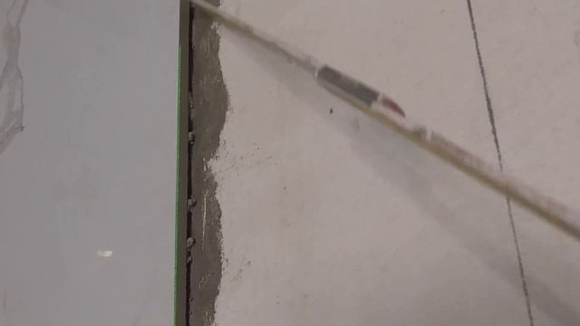 Не правильная стратегия укладки керамогранита 60*60 на кухне. Ремонт трешки. Ж.К. Красный Аксай смотреть онлайн