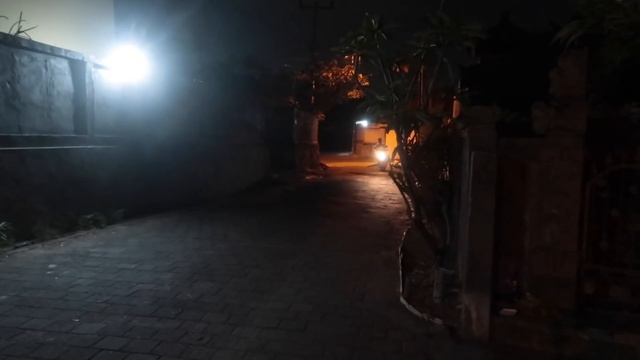 Жизнь на Бали ????♂️ Ешь молись люби / Храм Улувату / Аренда байка / Океан и много еды смотреть онлайн