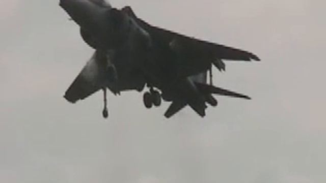 Hawker Siddeley Harrier GR7/9 (SENNHEISER ME67) смотреть онлайн