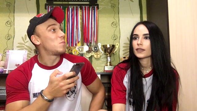 Русская девушка угадывает смешные Украинские слова