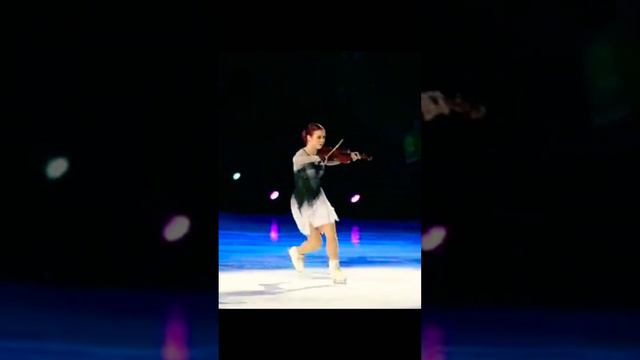 Этот элемент со скрипкой чудесный.. #александратрусова #фк #видео #рекомендации смотреть онлайн