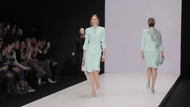 Третий день 36 сезона Mercedes-Benz Fashion Week Russia смотреть онлайн