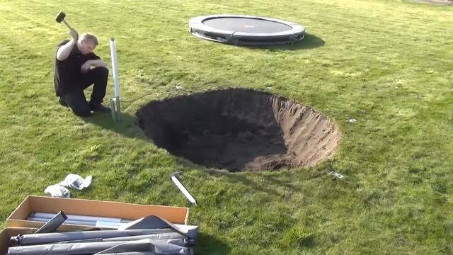 Инструкция по сборке батута с сеткой в грунт #AufbauanleitungSicherheitsnetzInGroundTrampoline смотреть онлайн