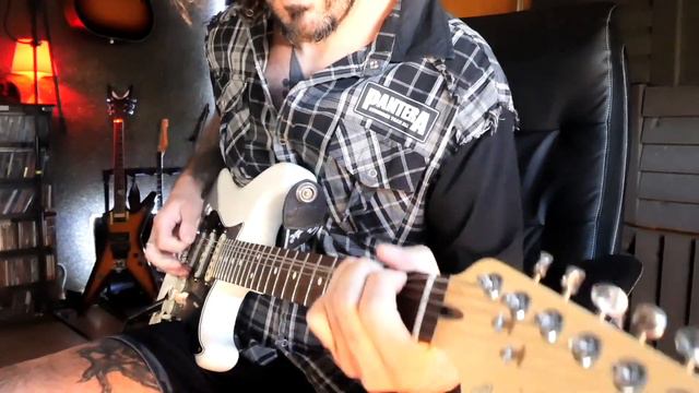 This Strat Love - Fender (USA 1200€) VS Samick (Korea 100€) смотреть онлайн