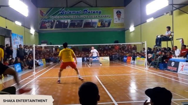 Badminton tarkam kelas super Habib/adam VS steven/adeceleng kok kedot reli yang sangat tragis смотреть онлайн