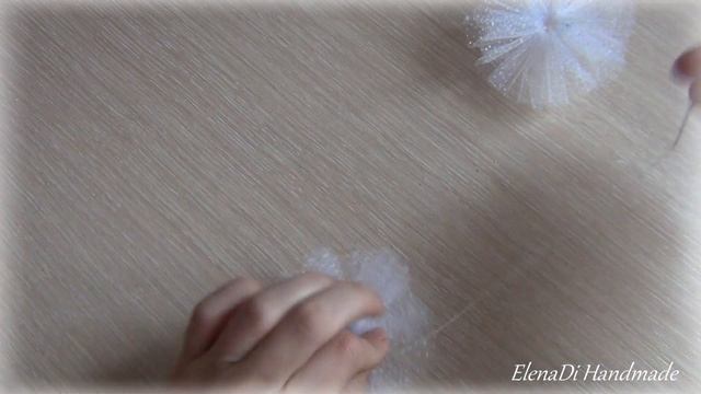 Пушистые "снежки" из фатина\Быстро и просто\Канзаши смотреть онлайн