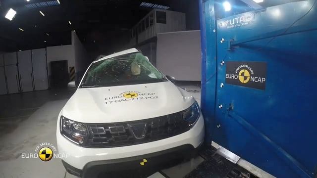 Renault Duster Vs Tata Nexon - Crash test 2019 смотреть онлайн