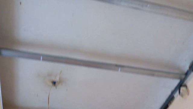 РЕМОНТ КУХНИ / Снимаем засаленный пластиковый потолок / Кухня была без вытяжки / ДОМ СТАЛИНКА смотреть онлайн