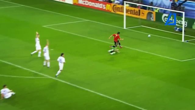 Xavi & Iniesta Moments of Genius 😱 смотреть онлайн