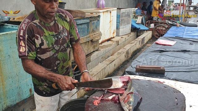 SKILL POTONG IKAN | Menakjubkan Golok Tajam Pace Yakop Potong Ikan Somasi, Baby Tuna dan Potong Cum смотреть онлайн