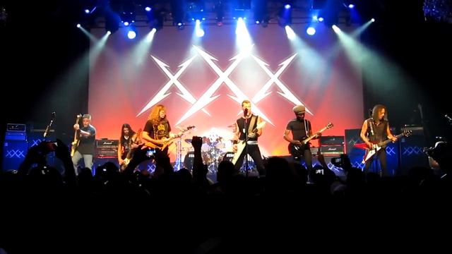 Metallica 30th Anniversary W/ Dave Mustaine, Ron McGovney And Lloyd Grant 'Hit The Lights'