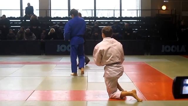 Спина с колен смотреть онлайн