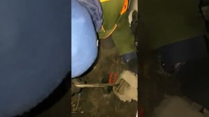 Замена колодок передних Mazda Demio 2000 года