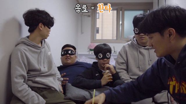 All Sub)[몰카]아니! 코카콜라 VS 펩시를 구별 못해?! 블라인드 테스트 끝판왕!! 세기의 라이벌 브랜드(콜라, 사이다, 환타, 밀키스) смотреть онлайн