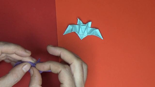 Origami Bat For Halloween / how to make a Paper Bat Murciélago de origami para Halloween смотреть онлайн