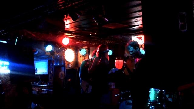 Dive bar band Sketch! смотреть онлайн
