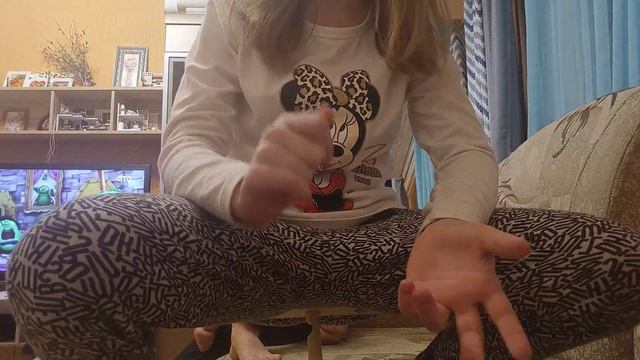 сделала из дерева кирку и стул смотреть онлайн