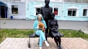 Вы у аптеки, а я в кино искала вас...