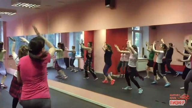 Научиться танцевать легко! Танцуем Зумбу (Zumba)! смотреть онлайн