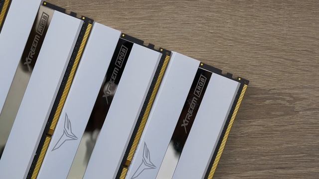 TeamGroup T-FORCE XTREEM ARGB White DDR4 Gaming RAM Review смотреть онлайн