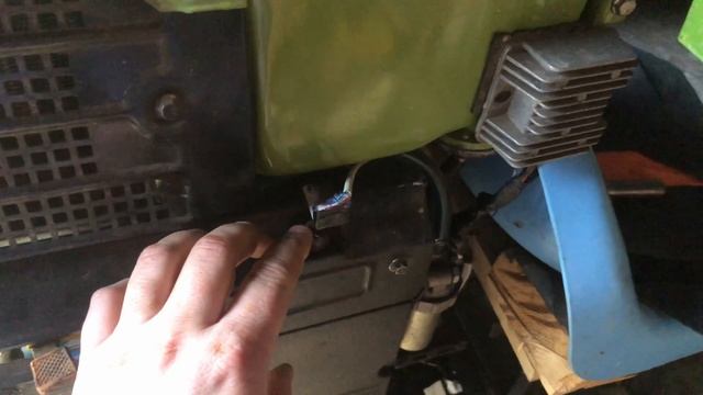 Датчик тиску масла. Міні Т-16. Мототрактор ЗУБР. смотреть онлайн