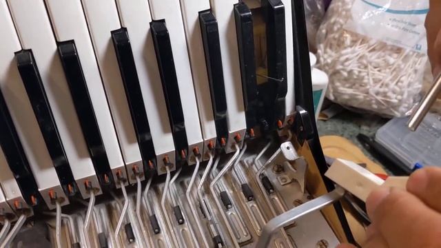 Keyboard Repair - Weltmeister Accordion (by Valdet Jakubovic) смотреть онлайн