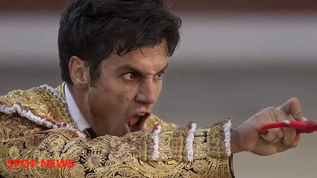 Horrific moment a matador attack the neck after taunting a bull смотреть онлайн