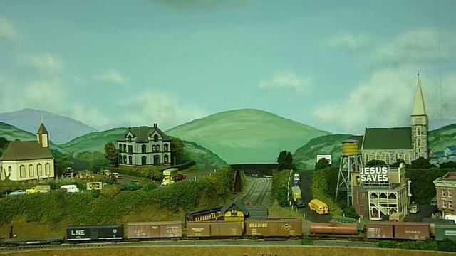 Old Mallet moves revenue thru Pella Junction смотреть онлайн