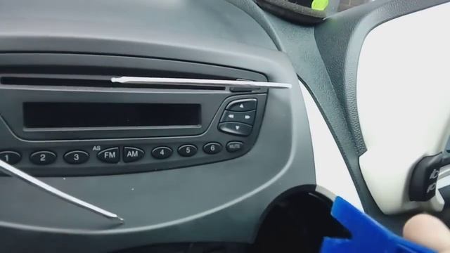 Ford Ka quick radio removal guide 2007 onwards all models смотреть онлайн