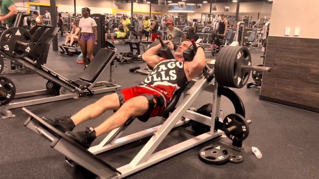 Тренировка Квадрицепса от #hmgym смотреть онлайн