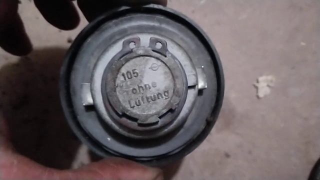 Крышка горловины топливного бака 70-80 хх Opel Ohne Luftung 105 смотреть онлайн