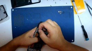 Xiaomi Redmi note 11 - разбор и замена дисплея